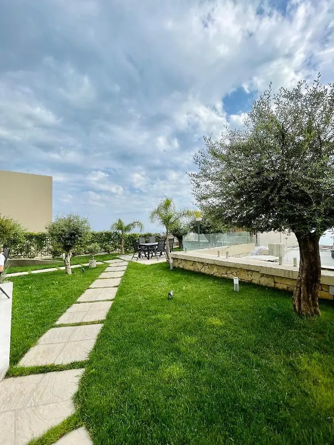 Villa Jon Palasa Green Coast 0*,  Albánia